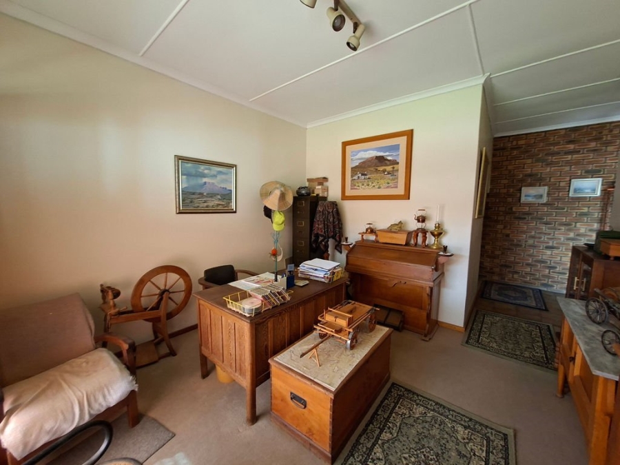 4 Bedroom Property for Sale in Vanrhynsdorp Western Cape